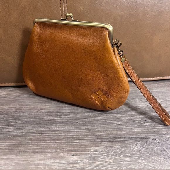 PATRICIA NASH Chesnut Brown Savena Burnished Tooled Leather Kiss-Lock Wristlet - Picture 7 of 12